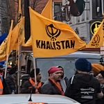 कनाडा में खालिस्तानियों ने फाड़ा तिरंगा, वैंकूवर में भारतीय दूतावास के बाहर प्रदर्शन